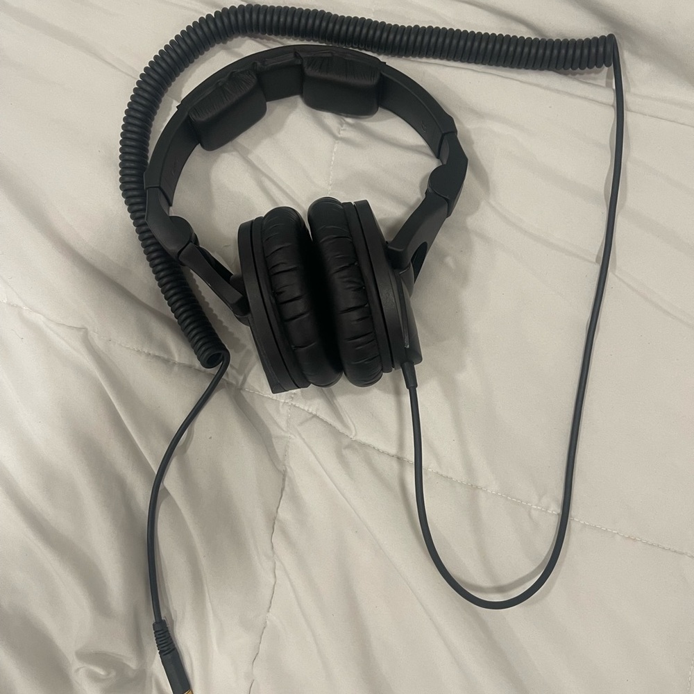 Studio professional headphones